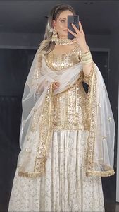 Ensemble Lehenga et Dupatta ethnique indien extrême en faux georgette avec broderie de sequins de 9 mm, robe de soirée à prix de gros - Product Image 4