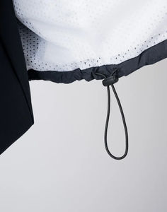 Ensemble de survêtement en nylon coupe-vent léger à capuche pour femme, haute qualité, vente en gros, service OEM - Product Image 6