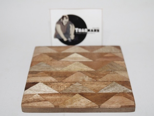 Dessous de verre en bois incrusté de zigzag dans les sous-verres de table à motif de lignes en zigzag de Tradnary Exim Pvt Ltd - Product Image 3