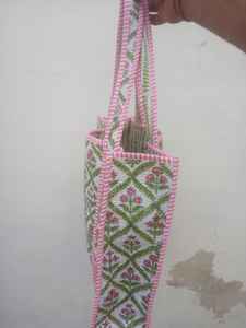 Sac fourre-tout matelassé en coton imprimé bloc à main sac à provisions de marketing de fantaisie avec poignées pour cadeaux - Product Image 6