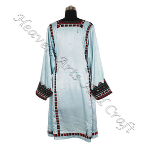 BDR049 vraies femmes porter Balochi Kuchi robe bohème Unique robe Vintage à la main bohème Banjara Baluchi vraie robe Vintage - Product Image 4