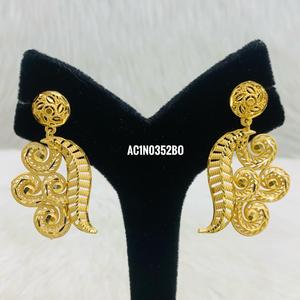 Conjunto de Collar Chapado en Oro, Nuevo Diseño - Product Image 3