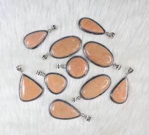 Pendentif cabochon en amazonite orange de haute qualité unisexe bijoux en acier personnalisables pour les fêtes et les demoiselles d'honneur cadeau de charme - Product Image 5