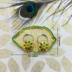 Artisanat Petite Assiette de Kumkum Chawal pour Puja, Indien Puja Thali Religieux Faveurs de Mariage Laiton Plaqué Or Design Thali - Product Image 3