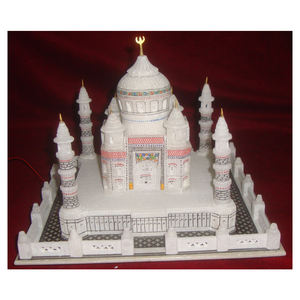 Sculpture unique et élégante en marbre blanc pur, réplique du Taj Mahal, avec une qualité moderne haut de gamme pour la décoration intérieure. - Product Image 1