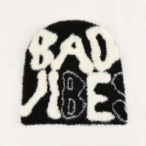 Bonnet respirant sur mesure pour hommes en mohair Bonnet coloré d'hiver Bonnet d'extérieur à vendre - Product Image 2