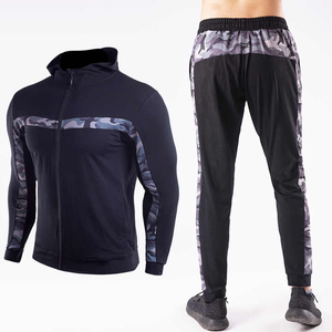 Stitchmode Supplies Vente en gros de survêtements pour hommes en polyester/nylon respirant avec capuche, personnalisables, de haute qualité, pour l'entraînement et le fitness - Product Image 2