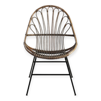 Nouvelle Arrivée Chaise de Loisirs Traditionnelle Rosa en Rotin Naturel avec Pieds en Métal Thermolaqué pour Hôtel, Villa, Salon, Salle à Manger