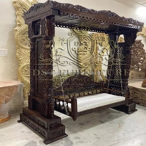 Oonjal de Madera de Teca Tallada para Interiores, Columpio Tradicional de Madera de Teca para Sala de Estar, Acabado en Nogal, Columpio Tallado a Mano para el Hogar, Reino Unido - Product Image 3