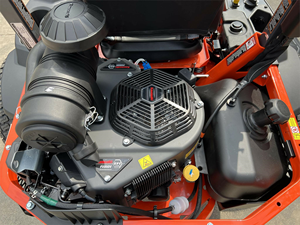 Tondeuse autoportée Kubota Z781i 2026 – Puissance commerciale EFI avec coupe de précision à grande vitesse - Product Image 5