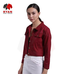 Veste en jean premium pour femme avec une coupe élégante, un tissu durable, une fermeture à boutons et un look décontracté moderne - Product Image 2