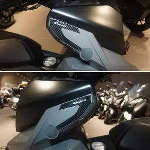 Adesivi decorativi 3D in gel per protezioni angolari carenatura scooter BMW C400GT - Product Image 1