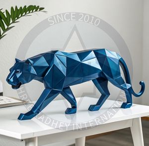 Escultura de Metal de Pantera, Ecológica, Contemporánea, Reciclable y Duradera, para las Festividades de Diwali - Product Image 1