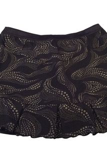 Falda de Tenis Plisada de Cintura Alta para Mujer al por Mayor, Diseño Personalizado en Espiral Negro/Plateado, Transpirable, de Spandex/Poliéster para Golf - Product Image 4