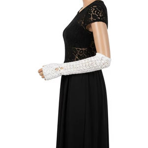 Gants de mariée au poignet en crochet, style dentelle douce, design pour mariages, fêtes, vêtements de cérémonie, accessoires pour femmes, vente en gros - Product Image 2