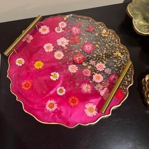 Plateaux décoratifs en résine pour une décoration intérieure élégante, solutions de service adaptées à une utilisation sur une table à manger moderne - Product Image 1