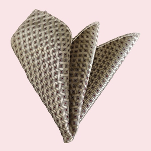 Pochette de costume en satin tricoté à pois beige et rouge - Product Image 1