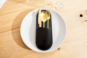 Porta Cubiertos de Cuero Ecológico Premium para Restaurante, Organizador de Utensilios de Lujo Hecho a Mano, Elegante para Mesa de Comedor LRCH-0002 - Product Image 3