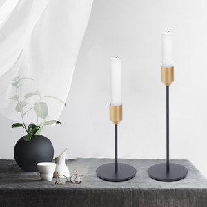 Soporte de vela de metal de inspiración antigua clásica 3 piezas de acento decorativo con colores personalizables para combinar con su gusto personal - Product Image 4