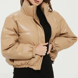 Veste d'hiver pour femme à col montant, bouton unique, parka courte épaisse, chaude, en cuir PU, rembourrage en coton, manteau court noir - Product Image 3