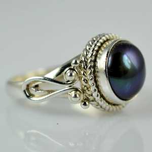 Navya Craft Handmade 925 Sterling <b>Silver</b> Boho <b>Ring</b> Freshwater Peacock Black Pearl June Birthstone <b>Statement</b> <b>Ring</b> for Women - Product Image 3