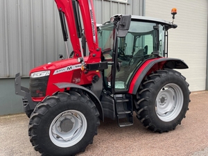 Tractor Agrícola Massey Ferguson 5711 de Alta Potencia Usado para Trabajos Agrícolas y Operaciones con Cargador Frontal en Venta - Product Image 5