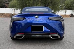 LC 500 C0NVERTIBLE 2024 USADO, Bajo Kilometraje, Motor en Buen Estado, Transmisión Automática, Techo Solar Panorámico, Faros LED, Listo para Enviar - Product Image 5