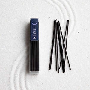 Varillas de Incienso de Bajo Humo 40g Set Aroma Zen: Crisantemo Wagiku y Jardín Japonés - Product Image 3