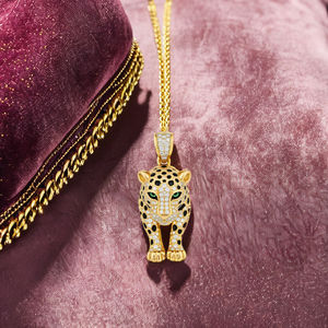 Pendentif animal en argent sterling avec diamants cultivés en laboratoire avec placage à l'or Cadeau religieux hindou de style hip hop pour hommes et femmes - Product Image 4