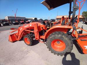 2018 pour tracteur agricole Kubota L3901HST 4x4 avec moteur clé et composants de pompe - Product Image 3