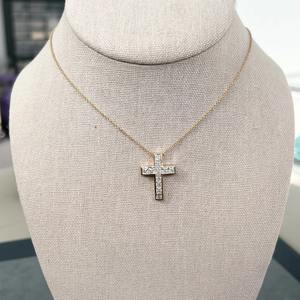 Collar con Colgante de Cruz de Diamante Moissanite con Corte Princesa VVS de Estilo Moderno para Mujer, Joyería Minimalista a Bajo Precio - Product Image 6