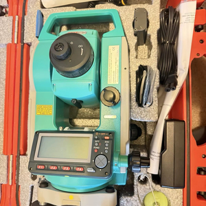 Nuevo Estación Total SET530R3 con Doble Pantalla Red Tech II - D22824 - Product Image 1