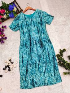 Women's Elegant A-Line Bandhani Print Kurti with Stylish Neckline Traditional Style for Winter Parties or Seasons - Product Image 3