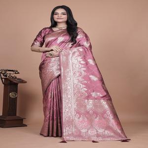 Elegante Sari de seda Banarasi con rico tejido de plata Zari Motivos tradicionales Borde de contraste Ropa festiva - Product Image 1