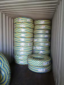 Neumático de tracción pesada 295/75R22.5 que ofrece agarre profundo, manejo estable de la carga y rendimiento confiable para transporte pesado. - Product Image 5