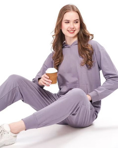 Chándal Personalizado para Mujer Desarrollado para Diseñadores de Ropa Urbana que Ofrece Soporte de Marca y Exportación Internacional al por Mayor - Product Image 4