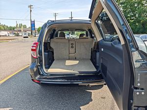 โตโยต้า RAV4 ปี 2010 รุ่นเบส เครื่องยนต์เทอร์โบ น้ำมันเบนซิน/ไฟฟ้า เกียร์ธรรมดา/อัตโนมัติ เบาะหนัง สีเข้ม ล้อแม็ก R16 พวงมาลัยซ้าย - Product Image 6