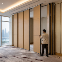 Cloison mobile pour salle de conférence d'hôtel d'affaires à Doha avec rail silencieux pour projets hôteliers