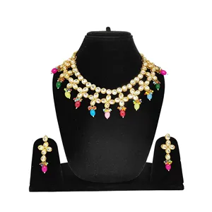 Ensemble de collier en pierres multicolores Meenakari Kundan, plaqué or vintage, bijoux de mariée et de haute joaillerie pour mariage ou cadeau - Product Image 1