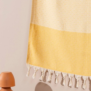 Serviette de bain turque Kasikci brodée avec monogramme - Product Image 4