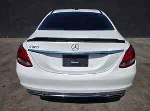 2016 Mercedes Benzs C 300 Sedan RWD Coche usado para ventas de temporada - Product Image 2