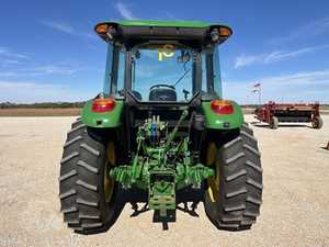 2020 Johnn Deere 5100E Mini tracteur 4WD/2WD Tracteur de marche avec 85HP 70HP 120HP 90HP 100HP Options de moteur pour une utilisation agricole - Product Image 5