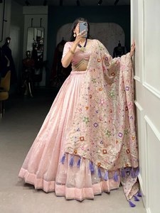 Meilleur Navratri et saison de mariage spécial haute qualité beauté intérieure travail or écraser tissu concepteur Ghaghra Choli pour la mariée porter - Product Image 5