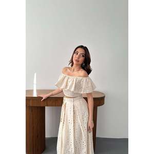 Conjunto de Blusa y Falda Plisada Beige - Beige - Product Image 2