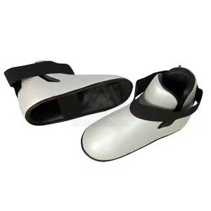 Chaussures de karaté avec logo personnalisé de services OEM de toutes les tailles disponibles/chaussures d'entraînement de karaté Taekwondo d'arts martiaux - Product Image 1