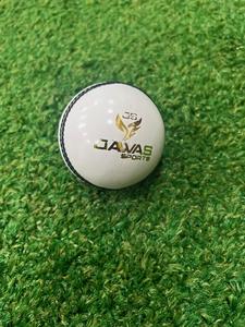 Venta al por mayor Senior Cricket Balls 156G Test Match Hard Balls con cuero blanco para juego profesional - Product Image 3