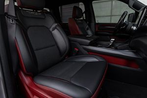 RAM 1500 TRX 2023 Usada, Motor V8 Supercargado de 702 hp, Tracción en las Cuatro Ruedas, Paquete de Equipamiento TRX Nivel 2, Asientos de Cuero, Cámara Trasera, Emisión Euro III, 8L - Product Image 3