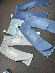 Jeans Ecológicos de Algodón Estampado en Color Sólido - Product Image 4