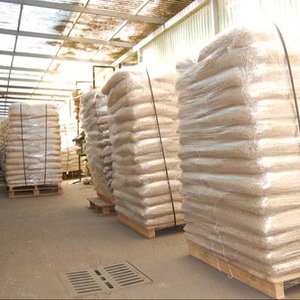 Briqueta de madera de pino bidireccional para sistema de calefacción de alta densidad 1100-1300 kg/m - Product Image 1