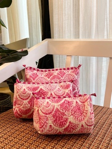 กระเป๋าจัดเก็บเครื่องสำอางผ้าฝ้ายบุนวมที่ทำด้วยมือเป็นมิตรกับสิ่งแวดล้อมดีไซน์วินเทจซิปขนาดใหญ่กันน้ำ - Product Image 3